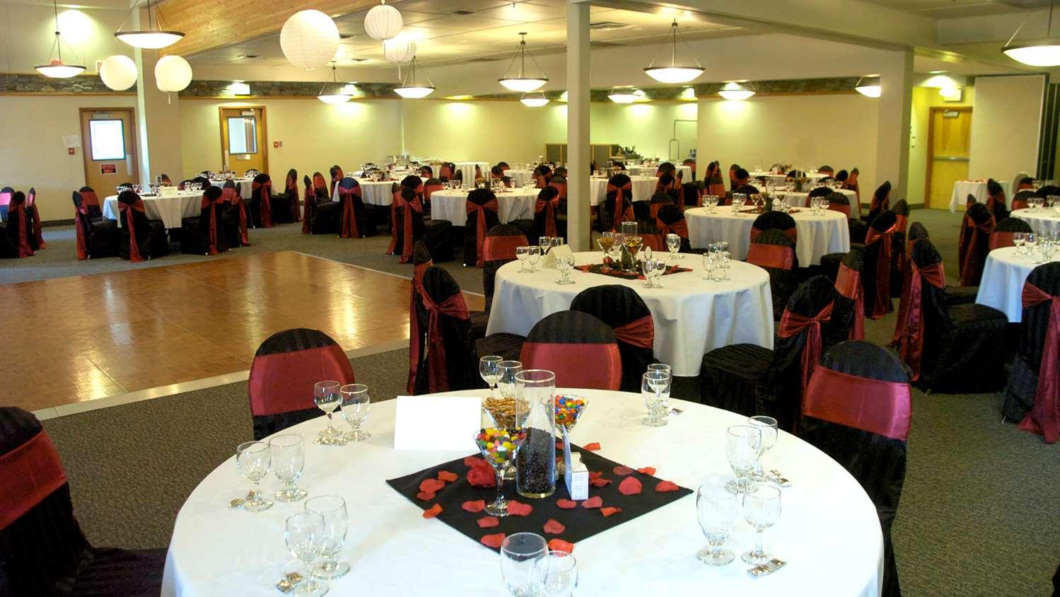 Prestige Hudson Bay Lodge & Conference Centre, Worldhotels Crafted Collection Smithers Exteriör bild